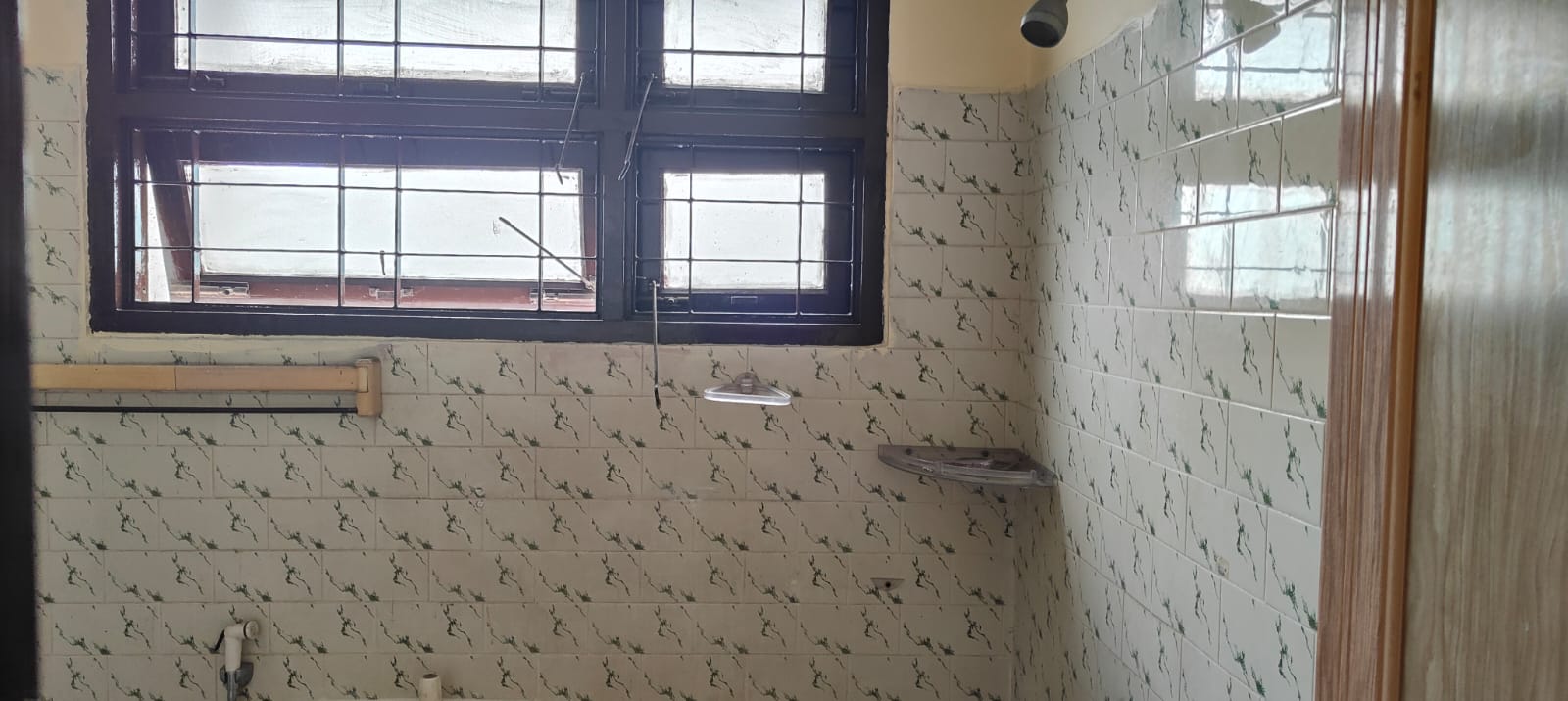 Semi Furnished 3bhk in Ratnagiri Rd, Bamunimaidan, Guwahati, Assam 781021, India for Rent